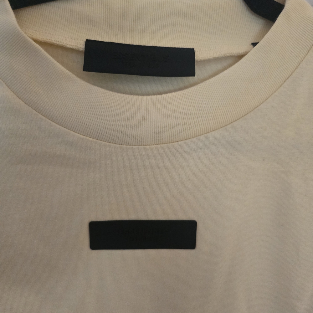 Essentials Off-White Short Sleeve Tee